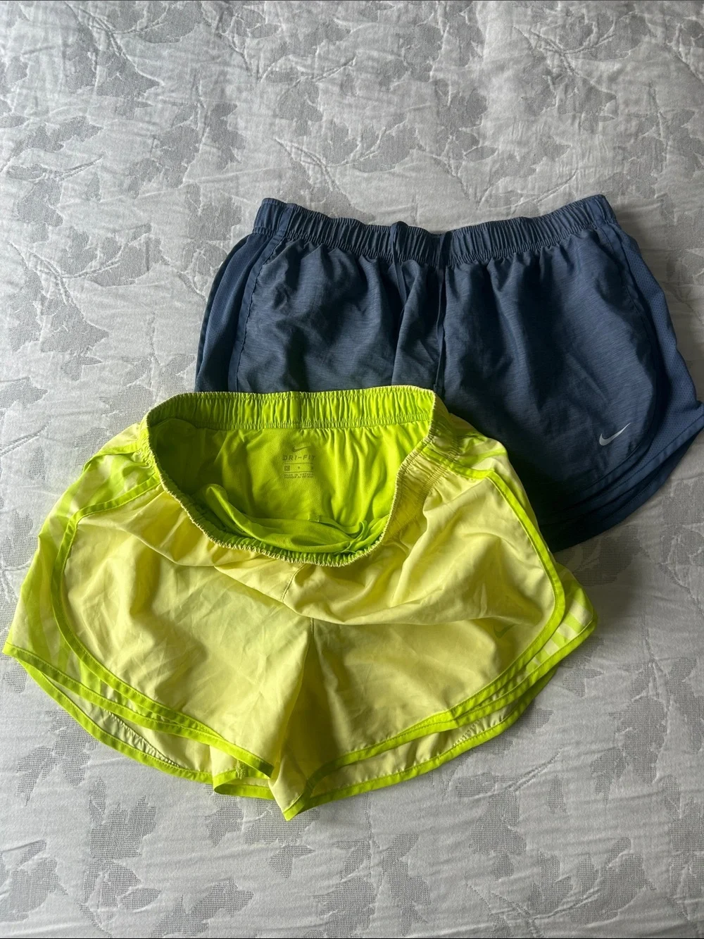 Nike Women's Athletic Shorts — Neon Yellow and Navy Sz L